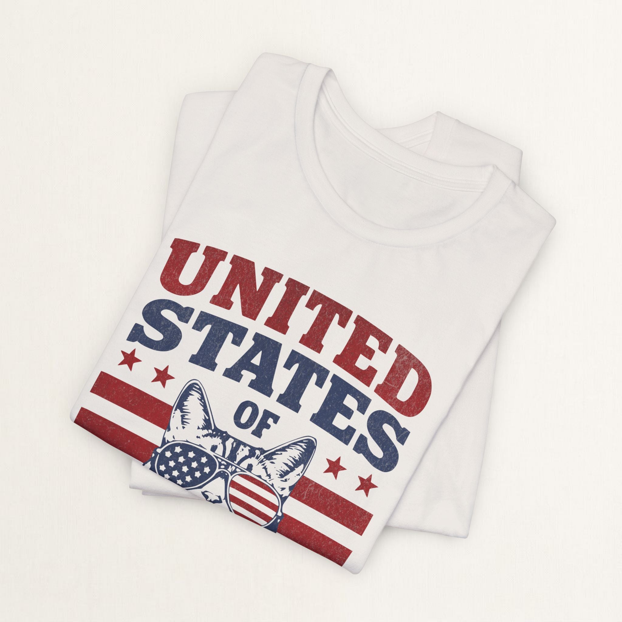 Back view of vintage white United States Of America cat t-shirt on model