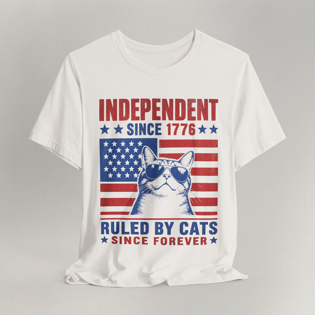 Flat lay of vintage white patriotic cat t-shirt with Independent Since 1776 print design