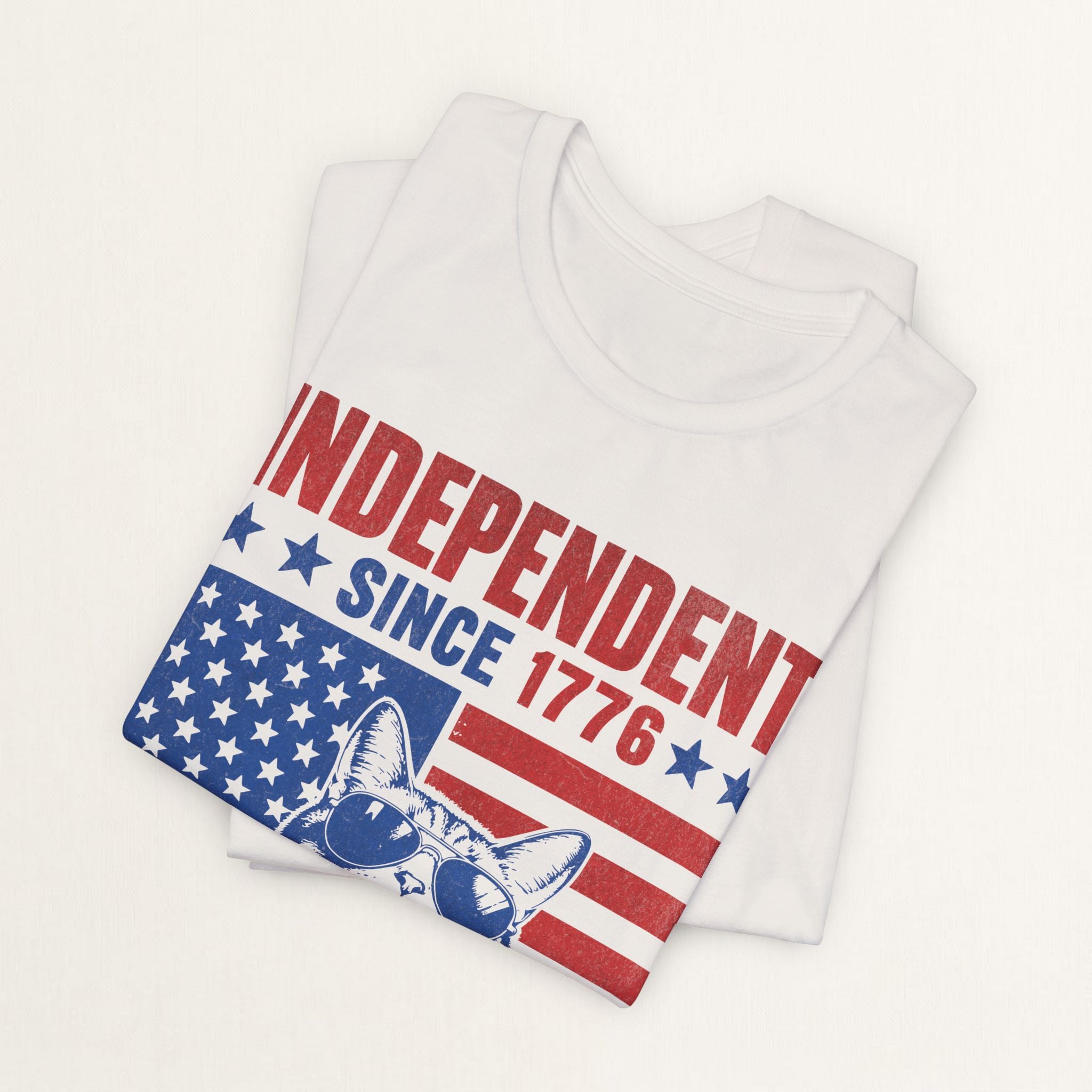 Back view of vintage white Independent Since 1776 cat t-shirt on model