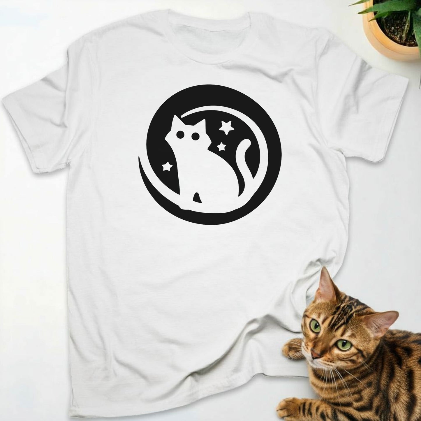 Minimalist Black Cat Moon Badge T-Shirt